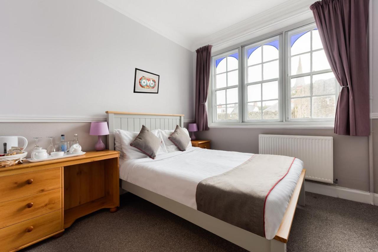 Oyo Timothy'S Hotel Tenby Eksteriør billede